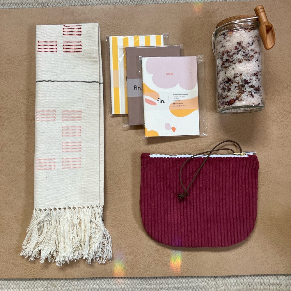 Elegant Cream and Red Home Accent Set